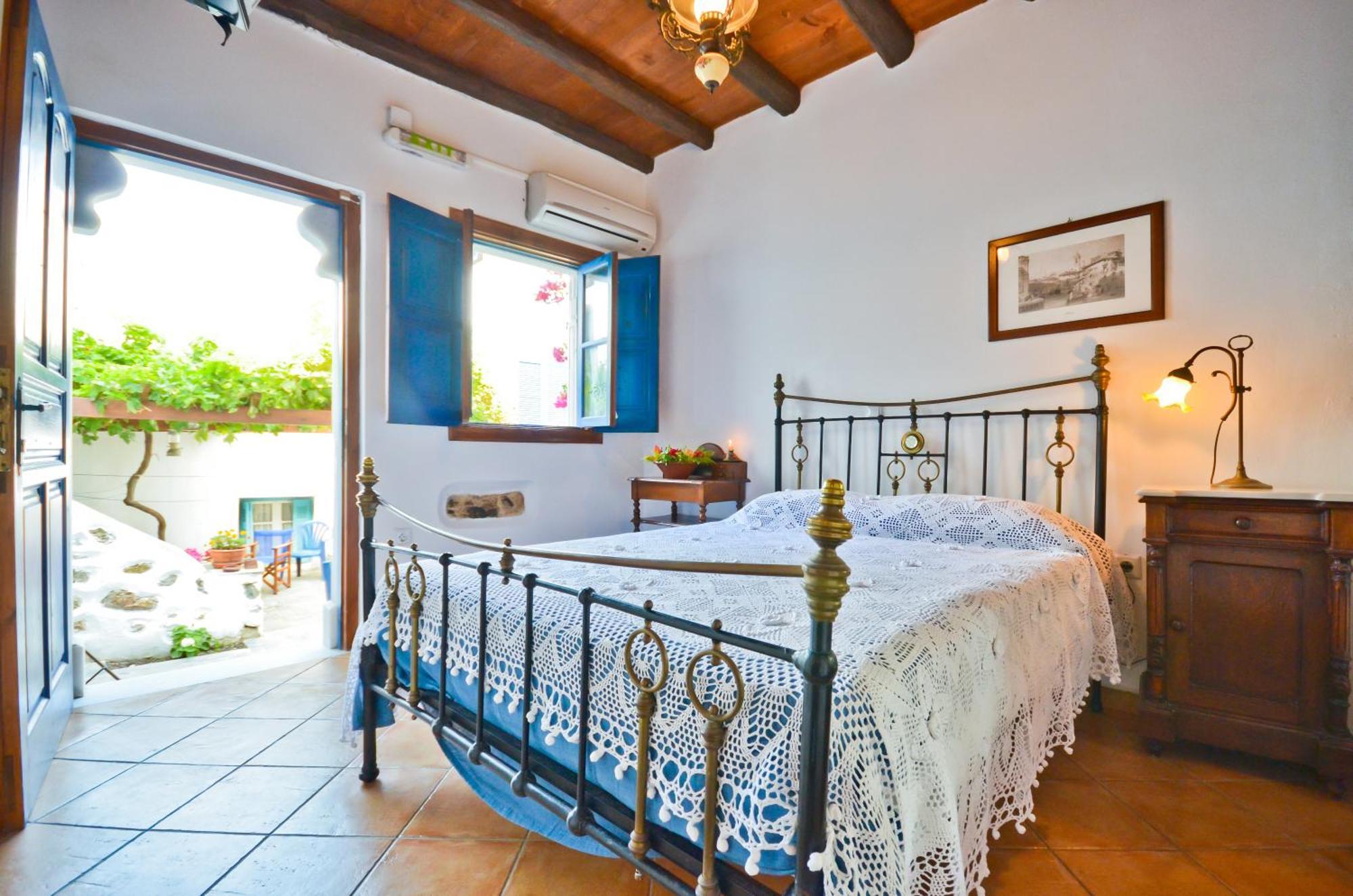 Venetiko Apartments Naxos City Exterior photo