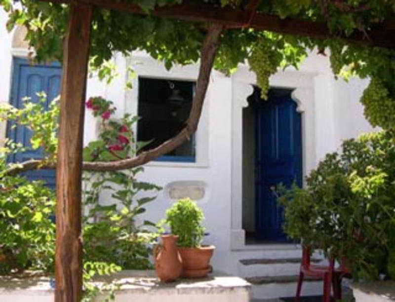Venetiko Apartments Naxos City Exterior photo